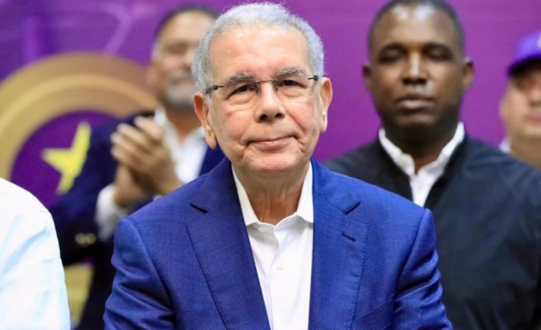 Danilo Medina anuncia reestructuración del PLD