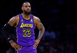 LeBron queda fuera ante Spurs y ve terminar histórica racha en la NBA