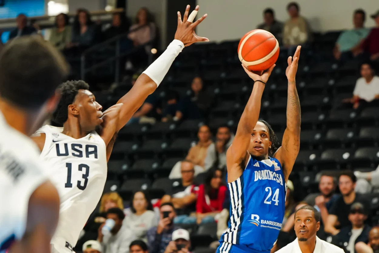 Selección dominicana se envalentona y supera a Estados Unidos en Clasificatorio Mudial de Baloncesto