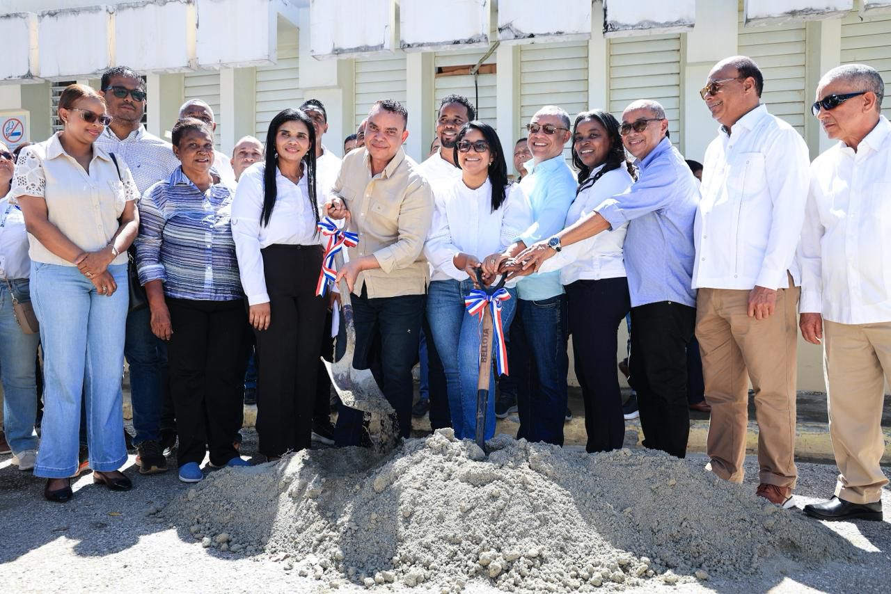SNS inicia remozamiento de hospital de Bánica con inversión de RD$163 millones