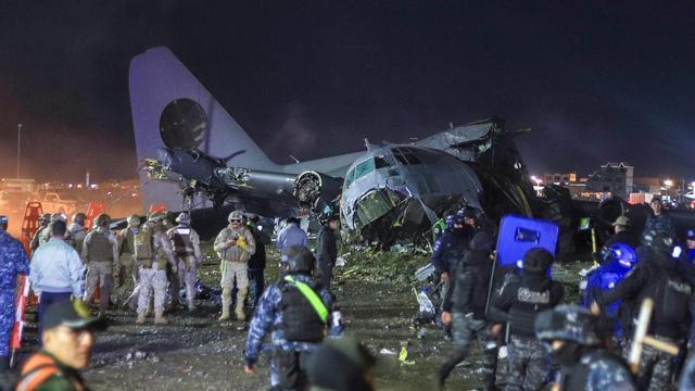 Sube a 24 cifra de fallecidos por accidente de avión Bolivia