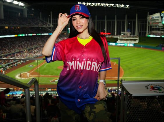 Natti Natasha lanza la primera bola en duelo entre RD e Israel