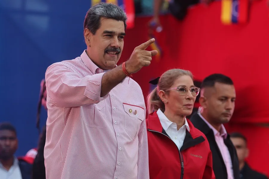Maduro y Cilia Flores, dispuestos a presentar pruebas
