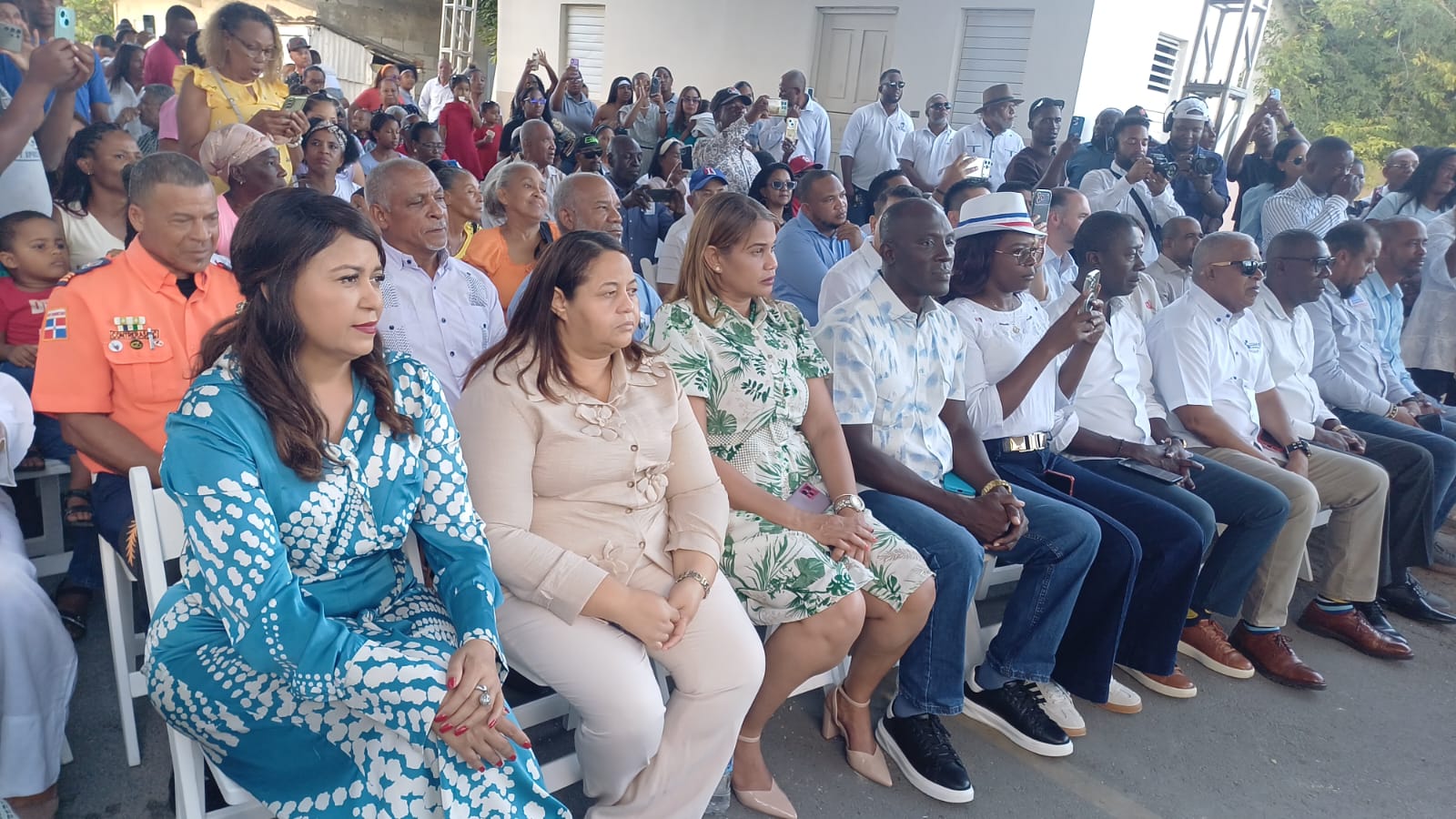 Alcalde Eduardo Familia deja inaugurado el Parque Peña Gómez