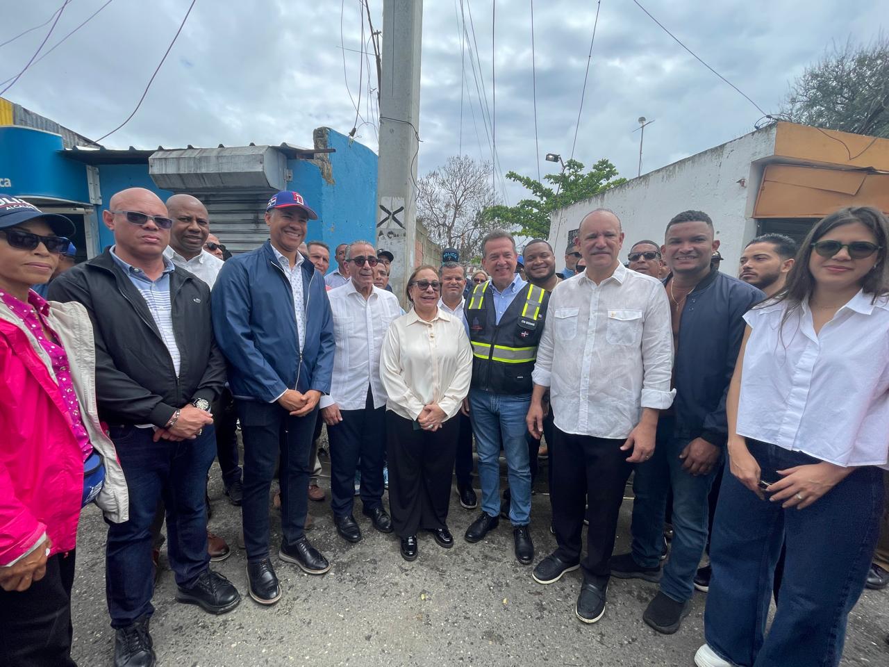 Autoridades evalúan intervenir entorno del Hospedaje Yaque durante recorrido por sectores de Santiago | De Último Minuto