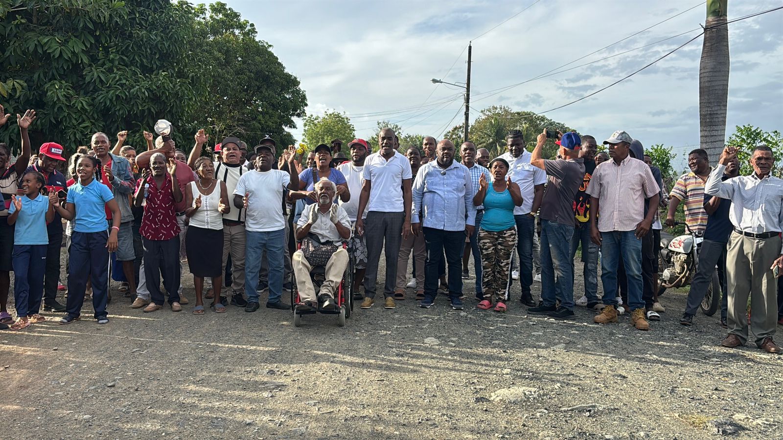 Residentes de Yamasá claman por carretera El Caño–Guanuma