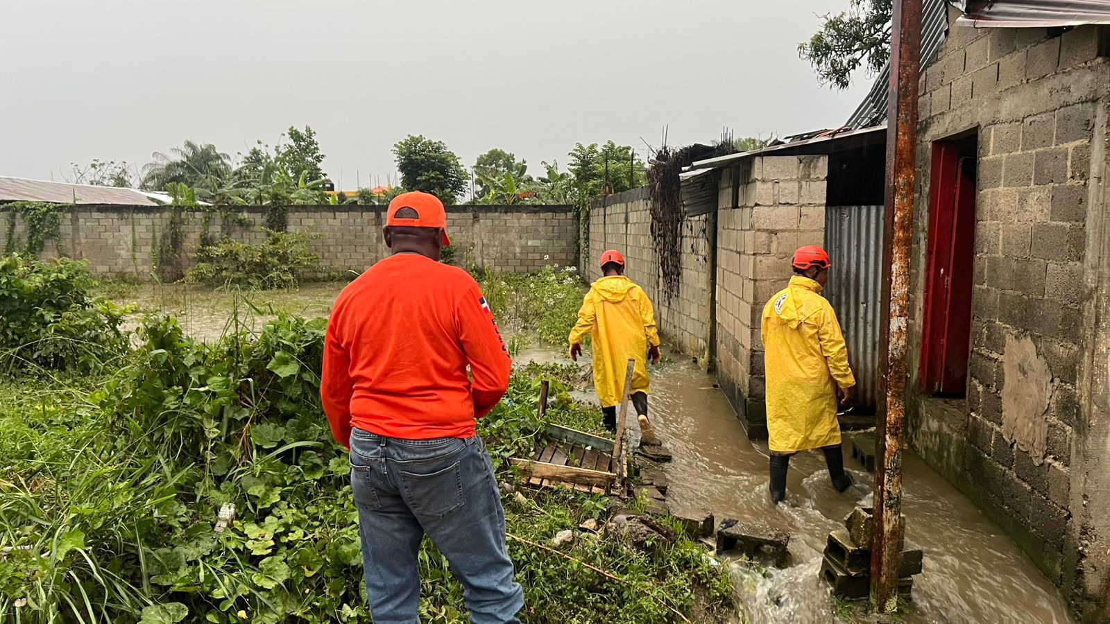 Fuertes lluvias causan inundaciones, daños a viviendas