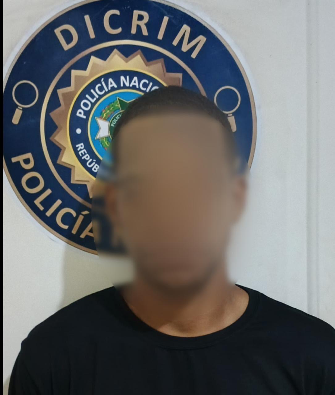 Policía hiere y frustra intento de robo en plaza comercial de Santiago