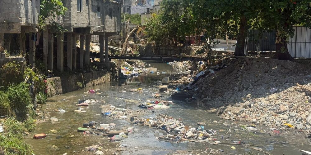 En Las 800 piden al Gobierno solución real la cañada
