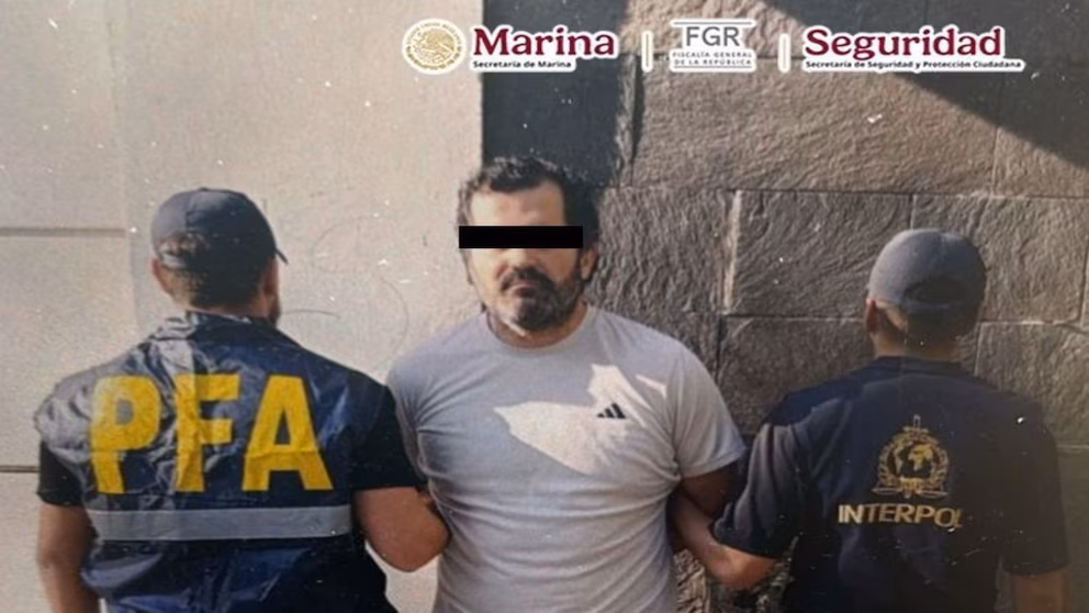 Con un pasaporte falso de Guatemala