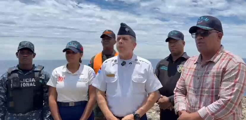 Policía Nacional coordina búsqueda de hombre en mar Caribe