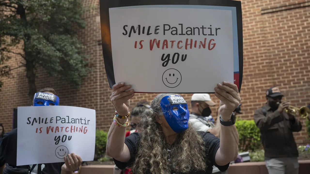 Los empleados de Palantir empiezan a preguntarse si trabajan para los malos
