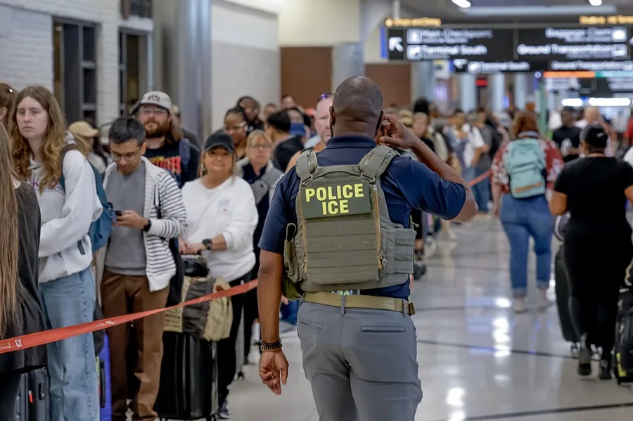 El ICE en Miami lidera los arrestos migratorios en EE.UU.