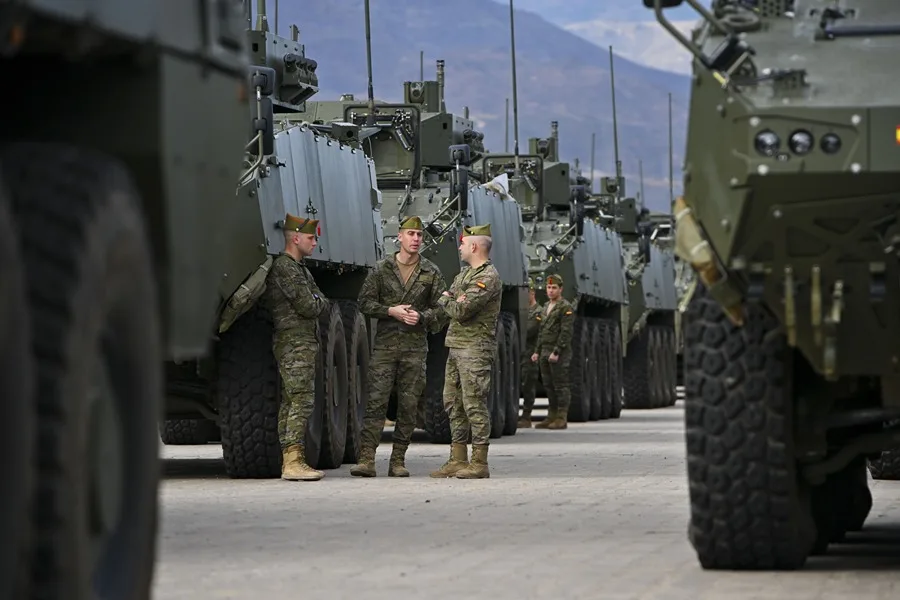 España aumenta su gasto militar un 50 % y supera el 2 %