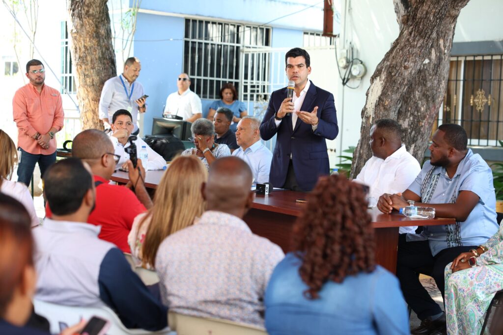 Wellington Arnaud afirma saneamiento cañada La Pava en Nizao