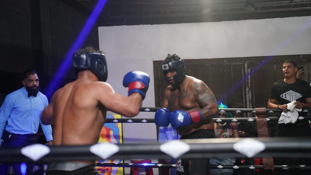 Crazy Design vence a Cristian Casablanca en combate