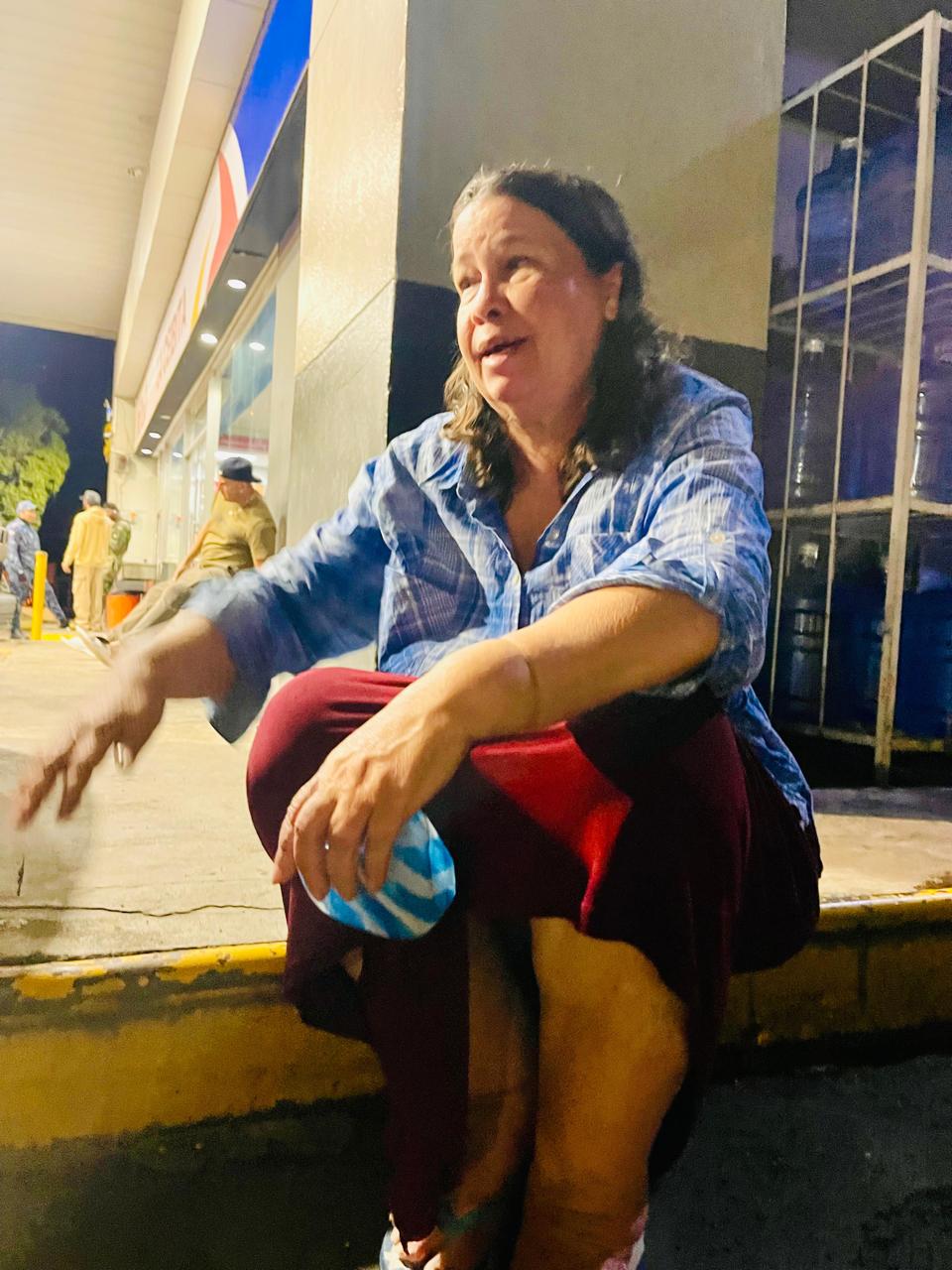 mujer deambula desorientada en calles