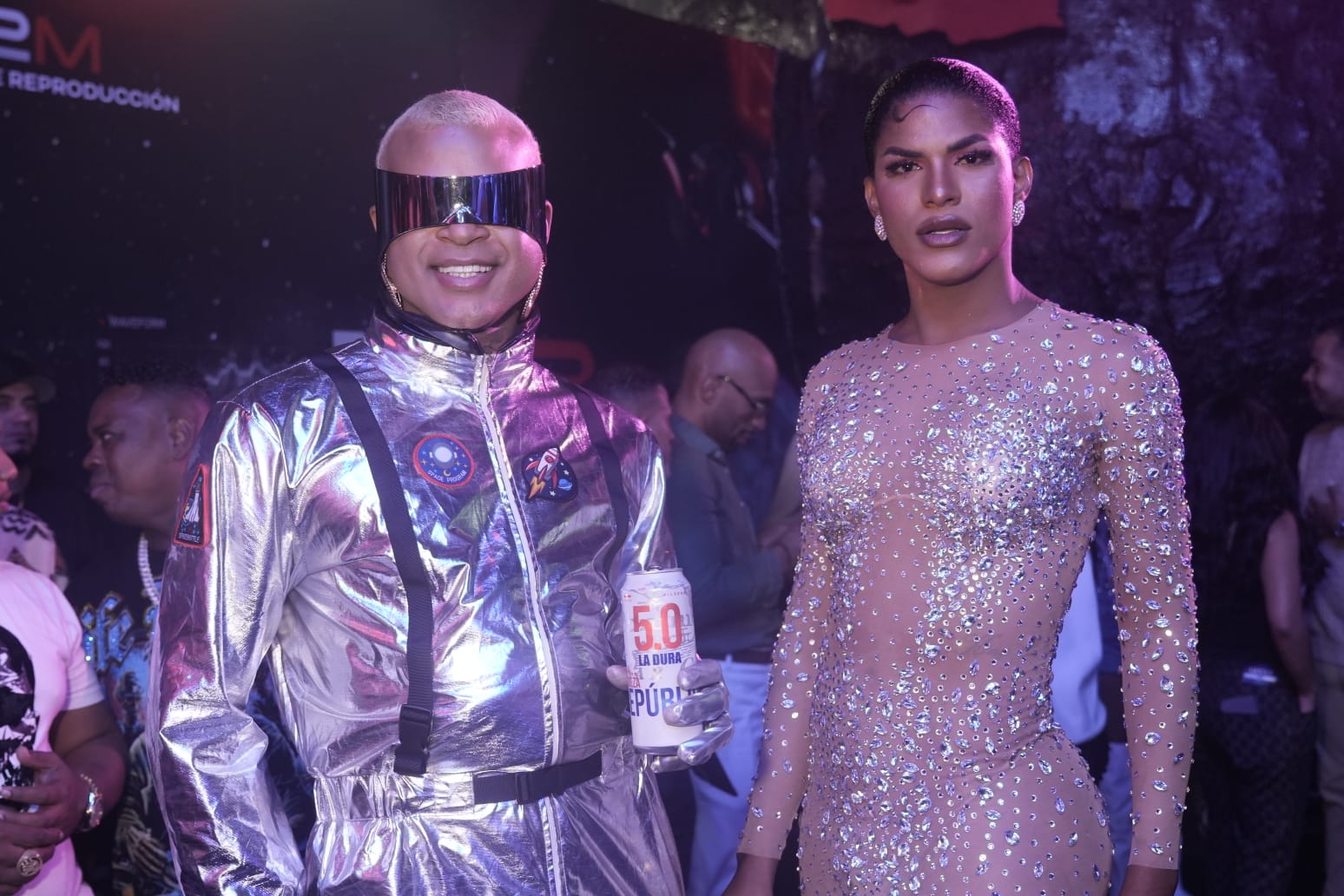 Chica Permiso y DJ Shakirax aconsejan participantes de Planeta Alofoke