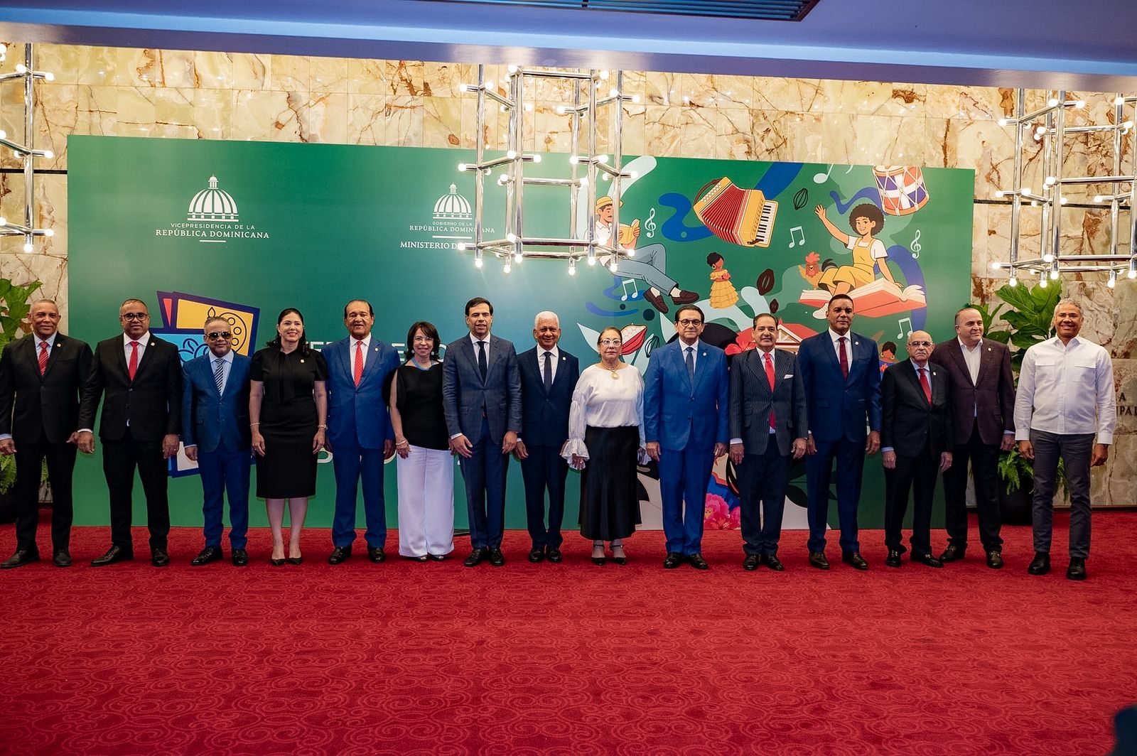 Senado reconoce en Santiago a destacadas figuras del arte