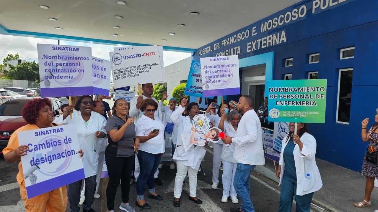 Enfermeras del Moscoso Puello apoyan el paro de 24 horas y exigen firma de acuerdos