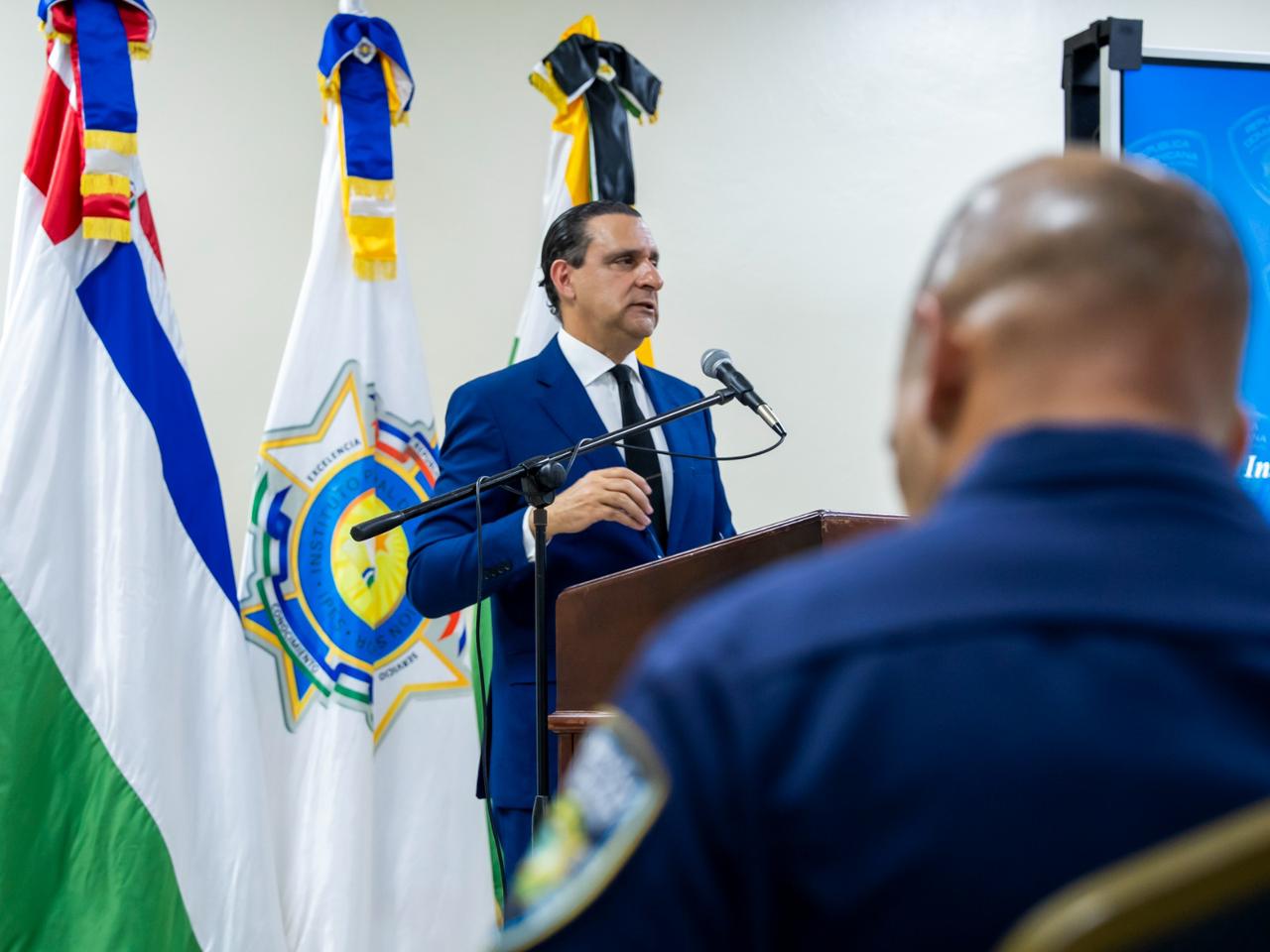 Vicepresidente ejecutivo de FINJUS destaca papel de la educación en la reforma de la Policía Nacional