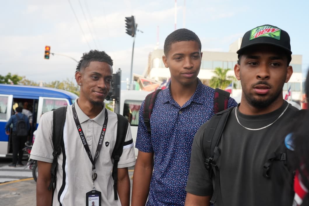 Dominicanos reaccionan a la posible existencia de OVNIs