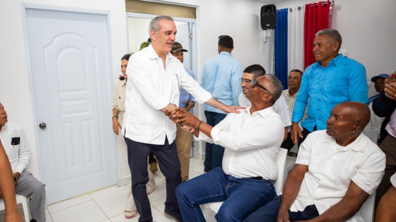 Abinader anuncia apoyo a productores afectados