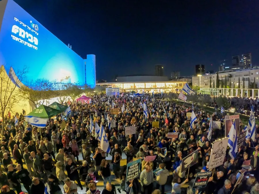 Cientos de Israelíes protestan contra gobierno Netanyahu