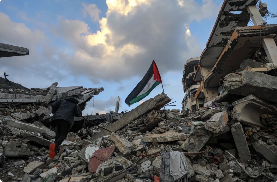 Al menos dos muertos en un bombardeo israelí contra un coche en la ciudad de Gaza