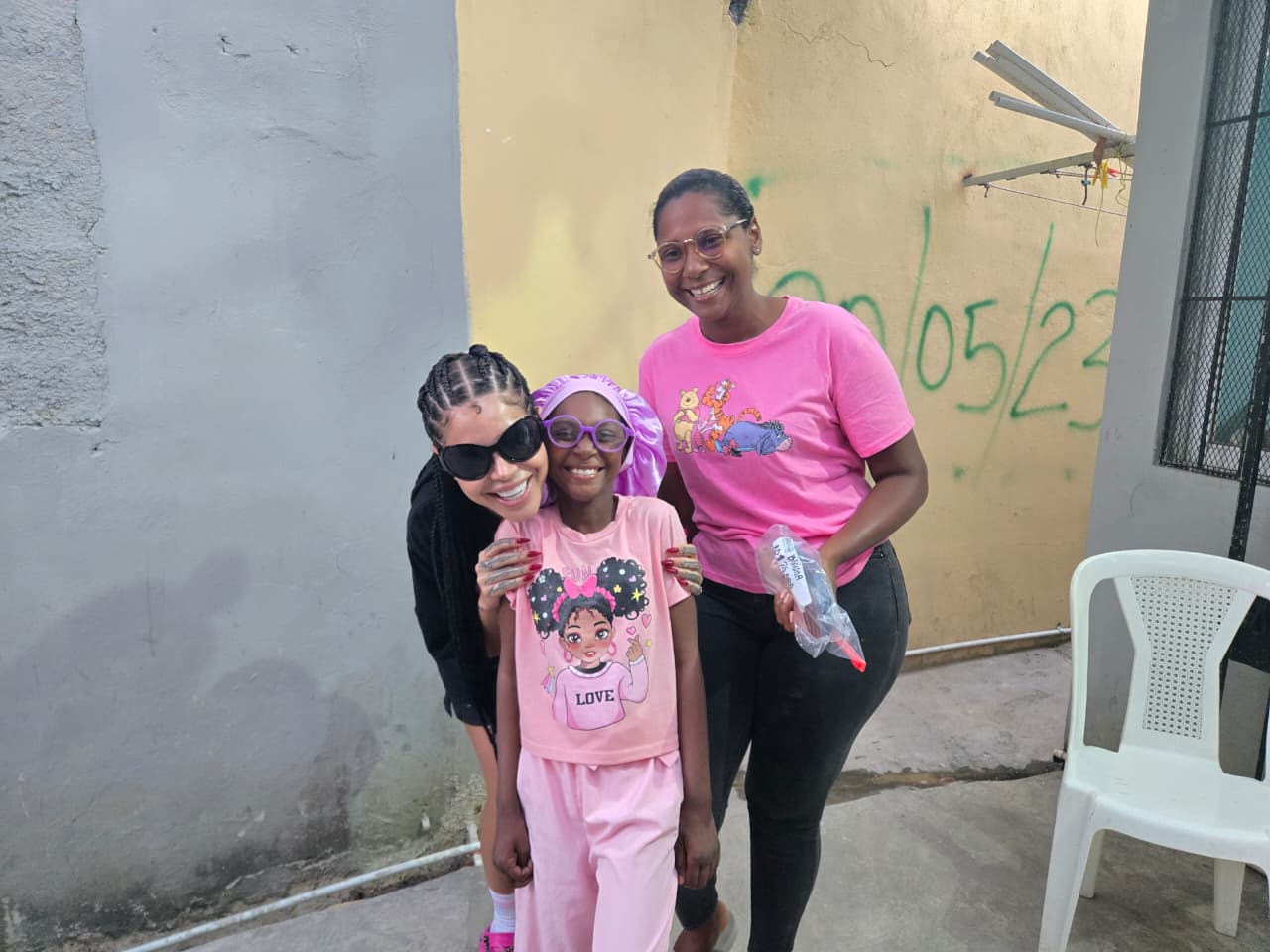Planeta Alofoke entrega RD$205 mil a niña de 8 años