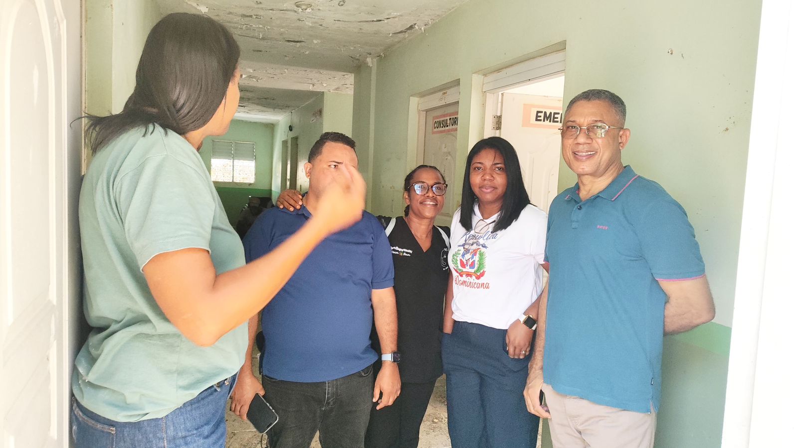 Autoridades supervisan avances de centro de diagnóstico