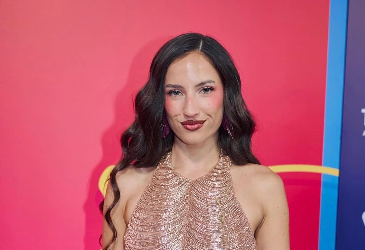 Aria Vega recibe el premio “Mejor Artista Revelación” en Premios Nuestra Tierra