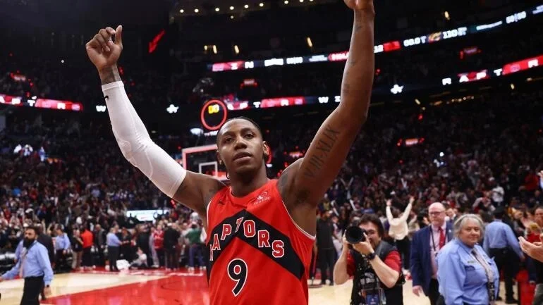 RJ Barrett pone a gozar a Toronto con triple en el último segundo