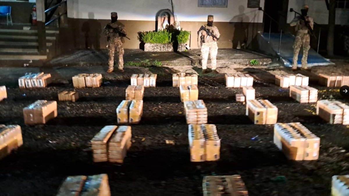 Incautan más de 3,300 armas y 56 toneladas de drogas en operativo en ...