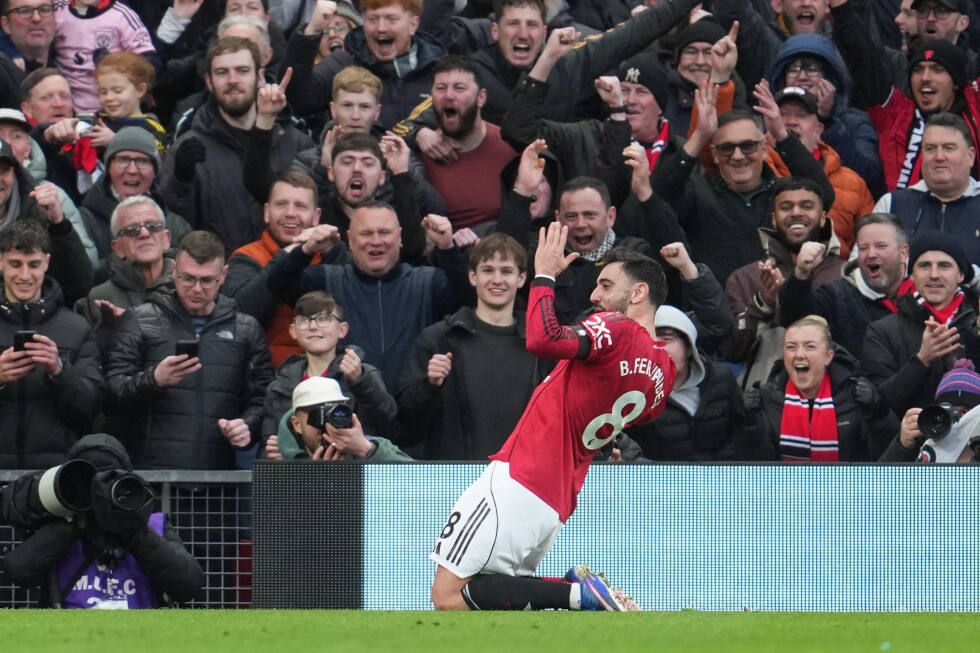 El Manchester United vence al Liverpool por 3-2 y regresa a la Liga de Campeones