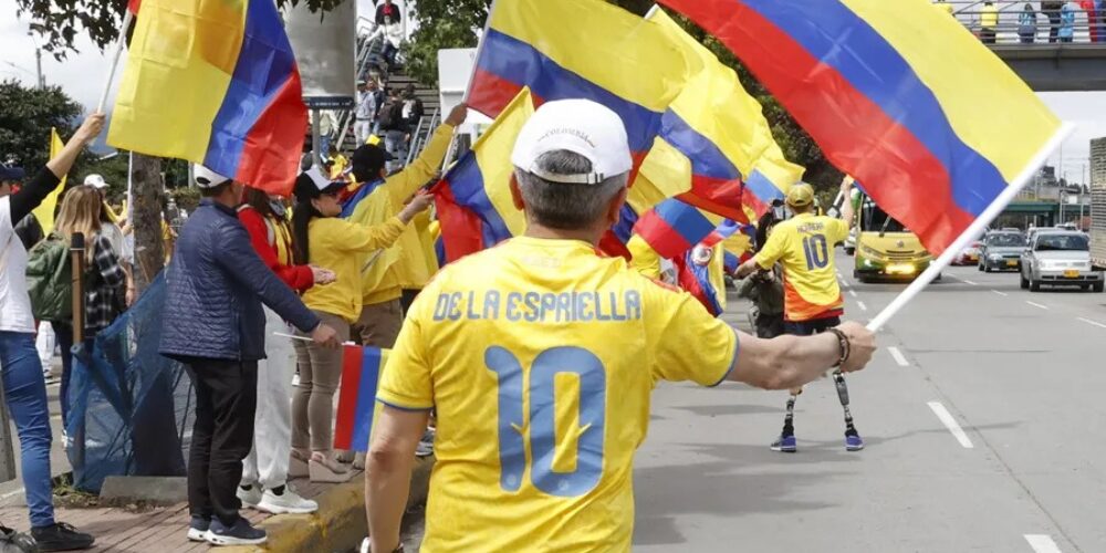 Simpatizantes de Abelardo salen a las calles de Colombia