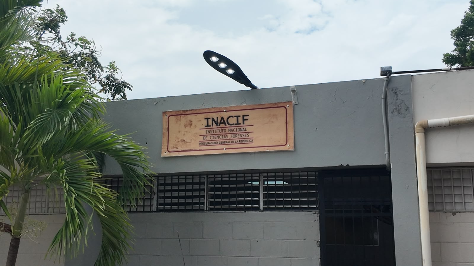 Cuerpos de madre e hijo hallados sin vida siguen en Inacif