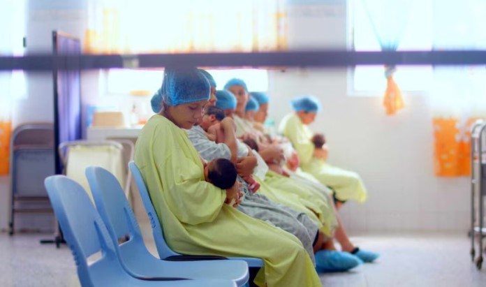 Autoridades de salud reportan reducción en mortalidad materna