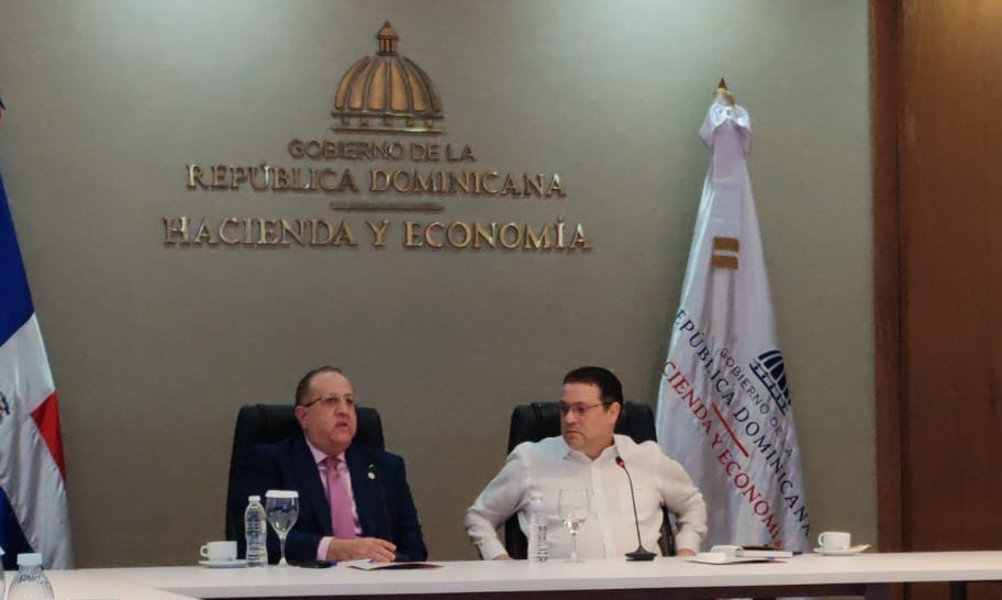 Fenacerd y Conmipymes respaldan propuesta fiscal anunciada por Magín Díaz