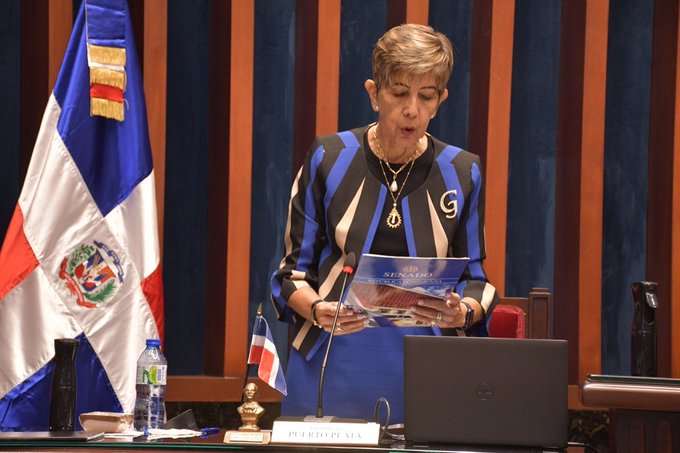 Senadora propone cambiar el color de billetes 200 y1,000