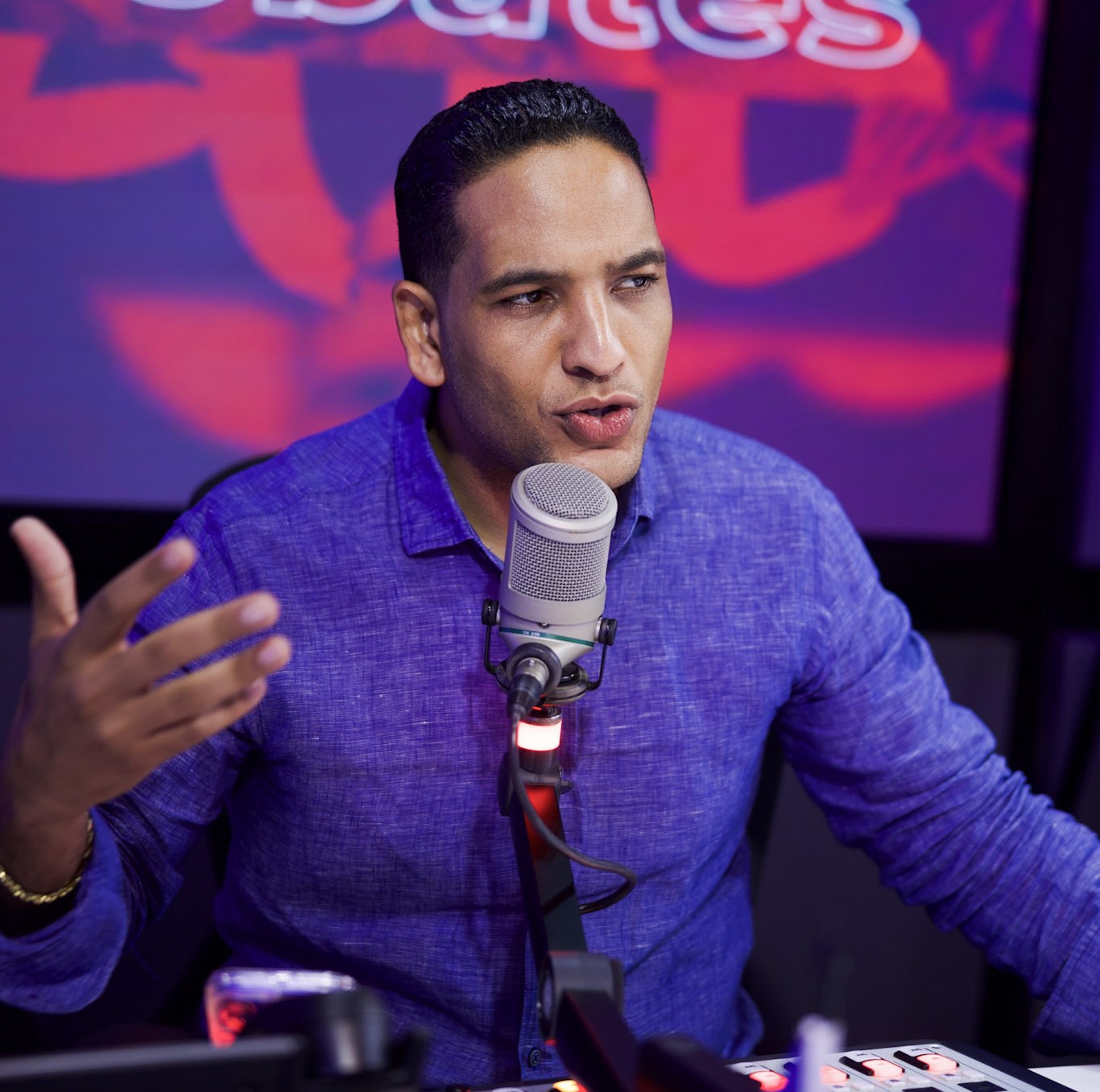 Hansel García revela boda religiosa de Omar Fernández