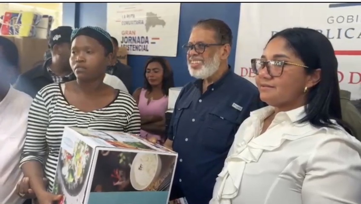 Residentes en Elias Piña reciben jornada asistencial...