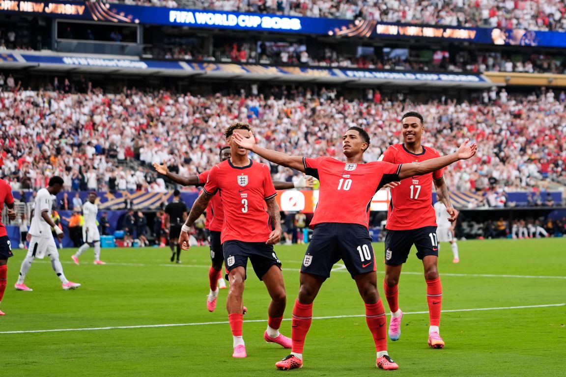 Inglaterra vence a Panamá 2-0