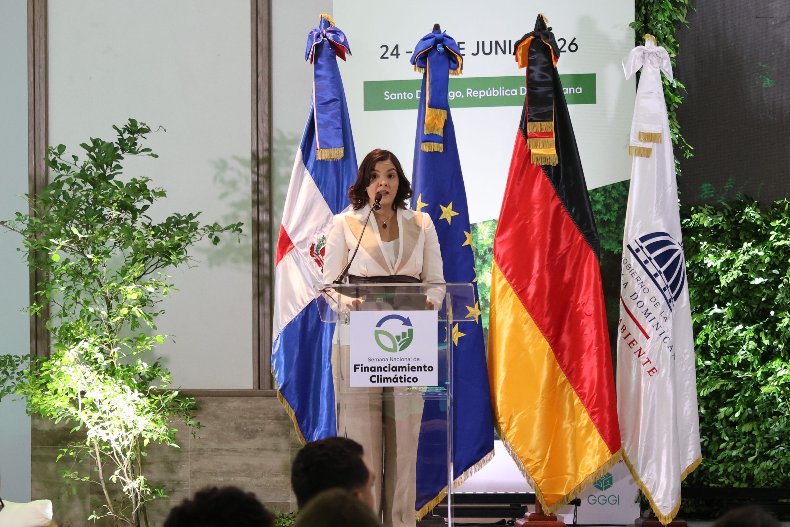 Medio Ambiente lanza Estrategia Nacional de Financiamiento Verde y Azul