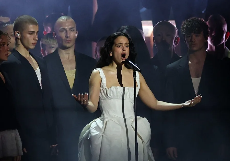 Rosalía aplaza sus conciertos en Miami y Orlando