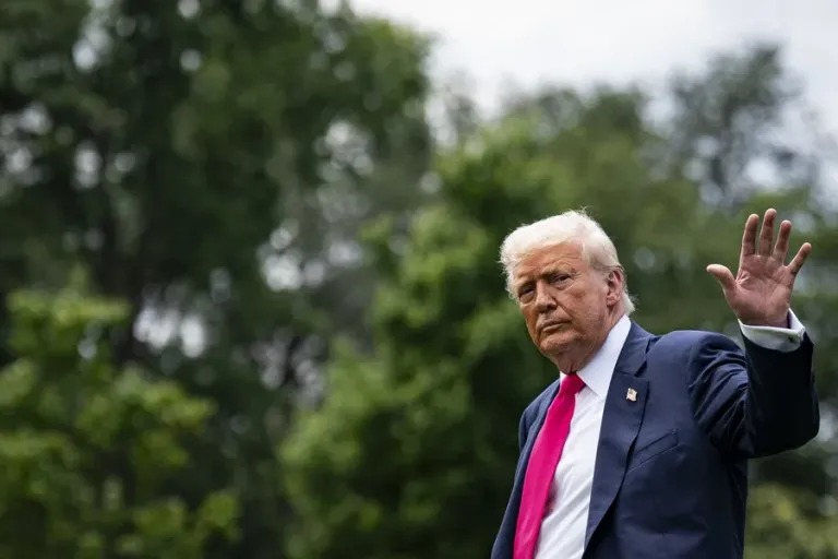 Trump exige bajar el precio de la gasolina a 2,50 dólares