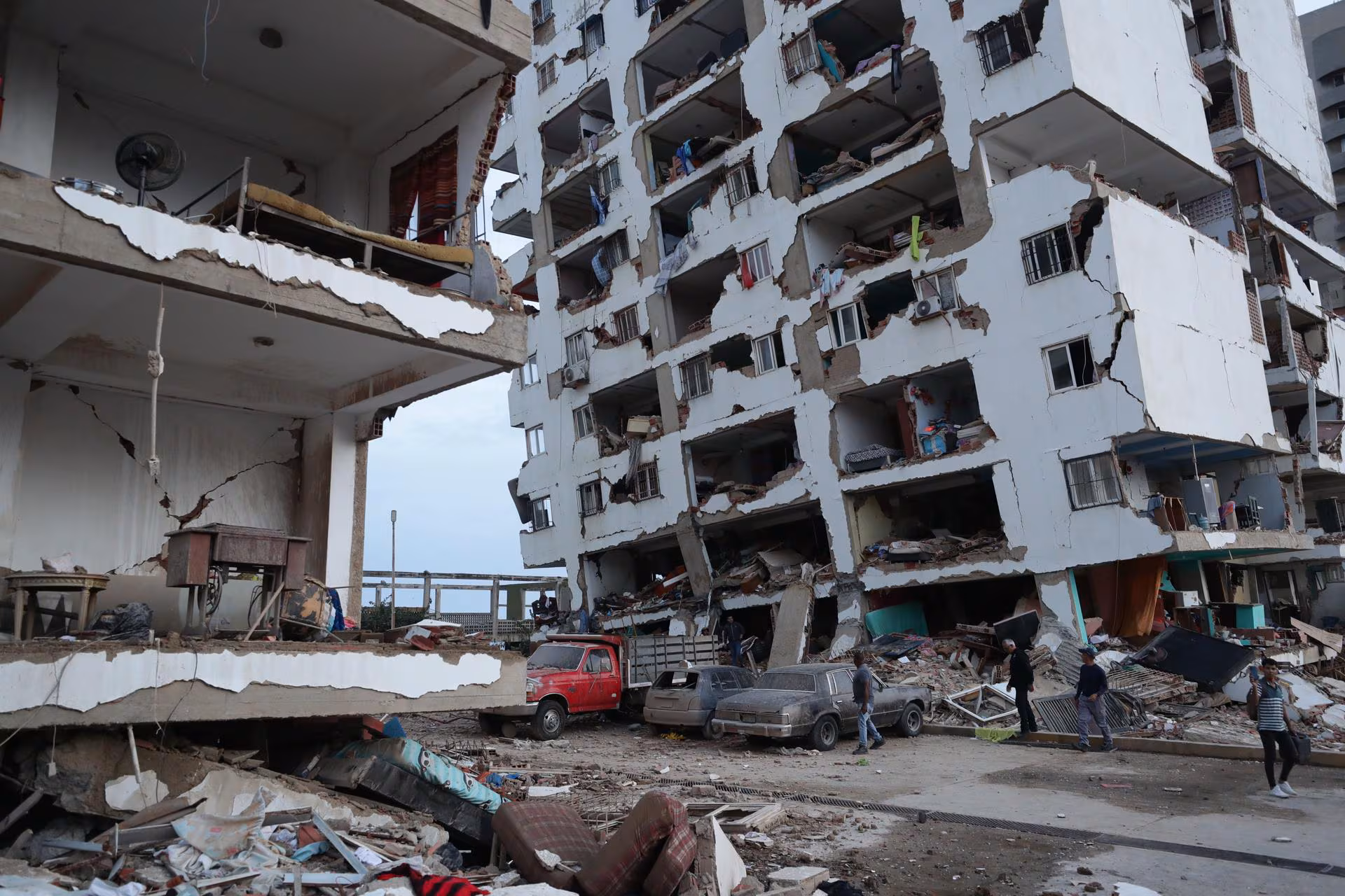 La solidaridad del mundo se vuelca sobre Venezuela tras la devastación causada por doble terremoto