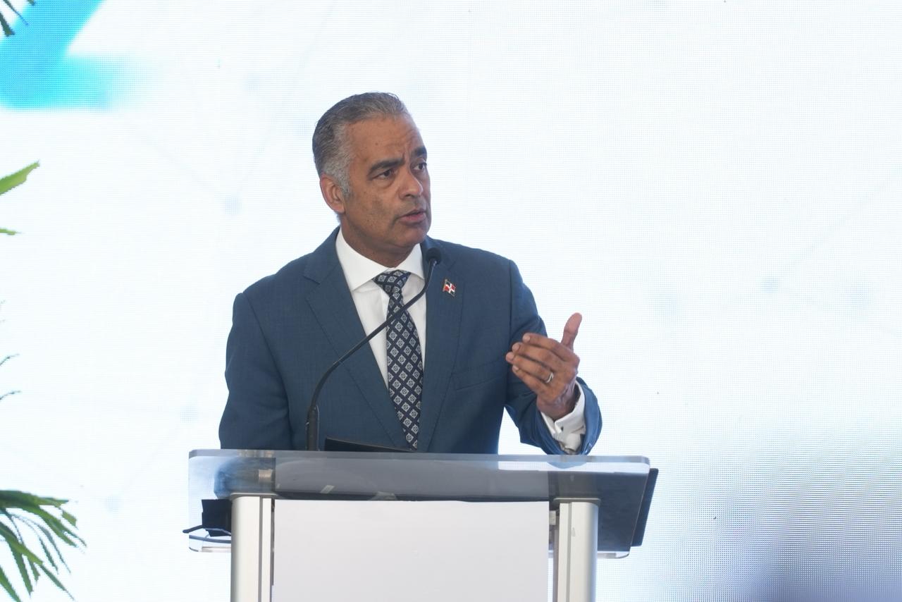Joel Santos proyecta histórica expansión energética