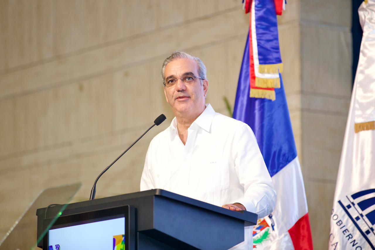 Presidente Abinader impulsa el saneamiento urbano