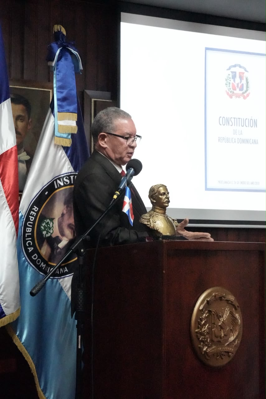 Instituto Duartiano advierte acciones por uso del Escudo